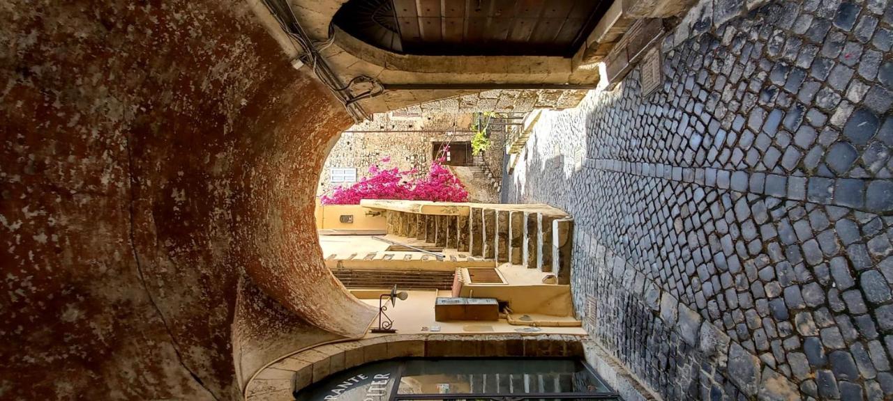 Casa Cancelli 8 Terracina Esterno foto